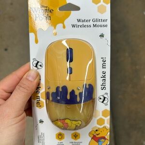 NWT Disney Winnie the Pooh Water Glitter Wireless Mouse